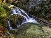 Seitlicher Blick zur dritten Wasserfallstufe